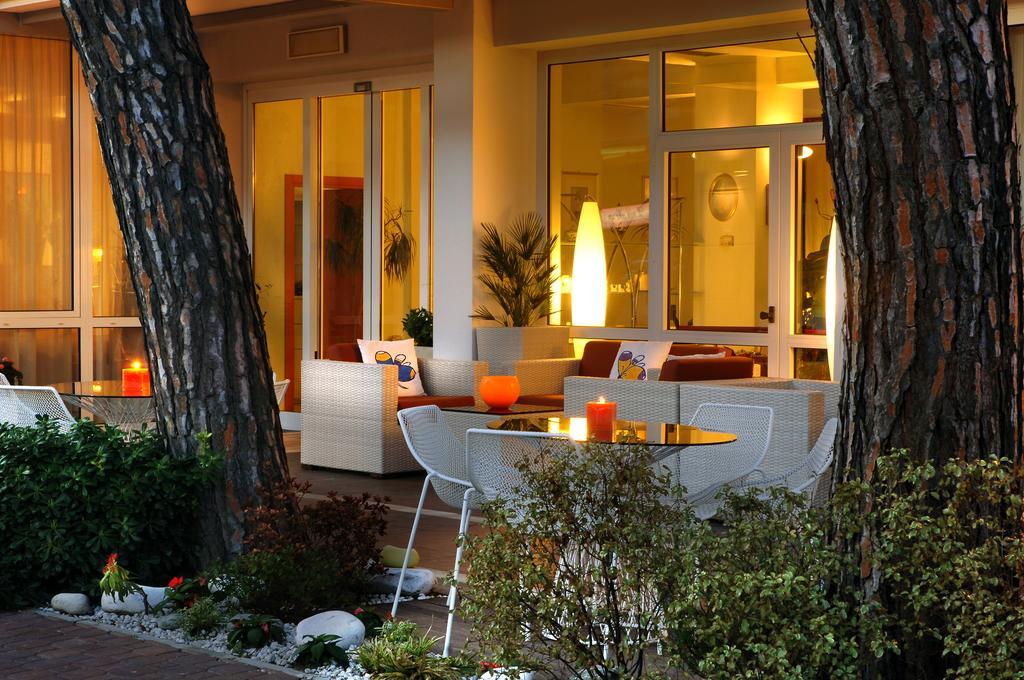 Hotel Eros Residence Cervia Ngoại thất bức ảnh